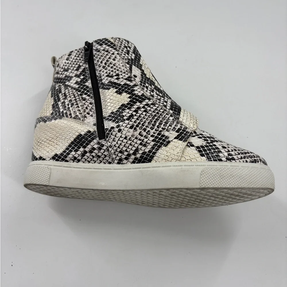 Outwoods Beige and Black Snakeskin Boots